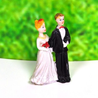 Noivos para Topo de Bolo de Casamento 8 cm (10 un.)