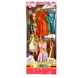 Boneca de Brincar com 6 Vestidos Extra (6 un.)