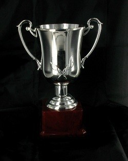 Ta&ccedil;a Prateada Grande - Trof&eacute;u para Vencedores