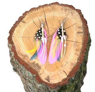 Brincos estilo Ibiza com pena - Rosa (1 un)