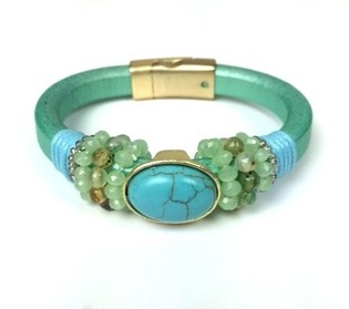 Pulseira verde menta com pedra turquesa (1 un)