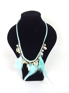 Colar Estilo Ibiza Verde Menta com Concha/Pena/Dente (1 un)