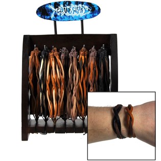 PULSEIRAS DE PELE TRAN&Ccedil;ADAS EM EXPOSITOR DE MADEIRA (93 un.)
